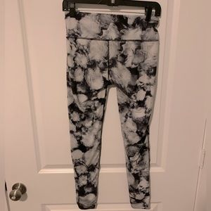 🌼Athleta flower leggings